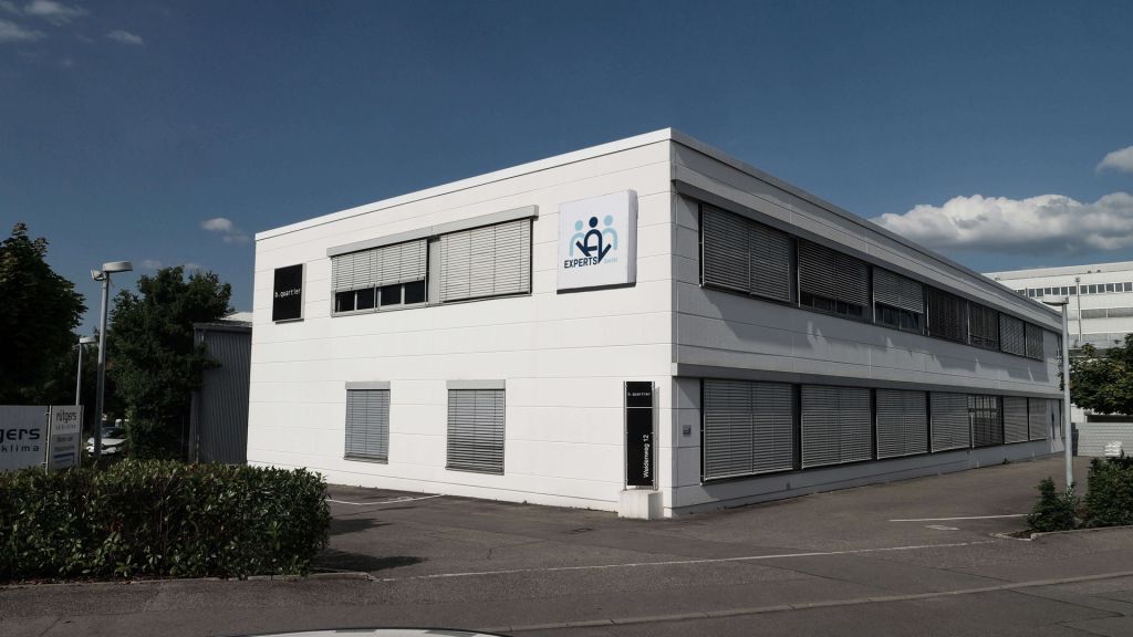 k2-experts.coms background