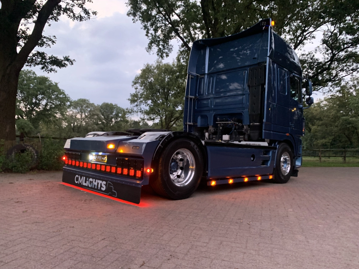 CM Lightss achtergrond