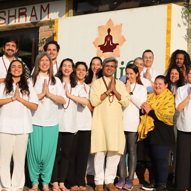 Online Yogalifes background