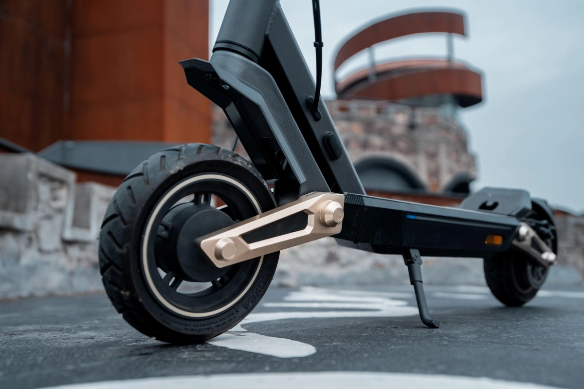 NAVEE Deutschland Offizielle Website Hintergrund