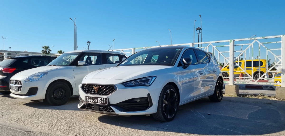 Rent a car tunisias background