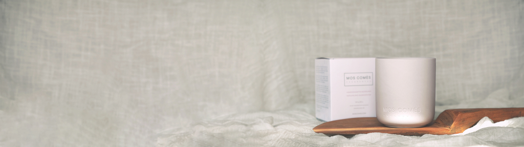 MOS COMÈSs background