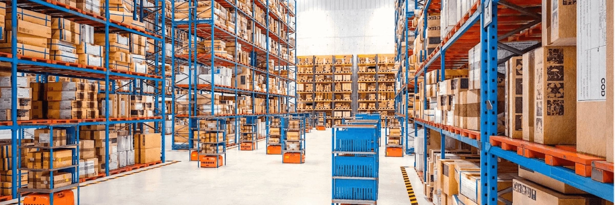 Home Pet Essentialss background