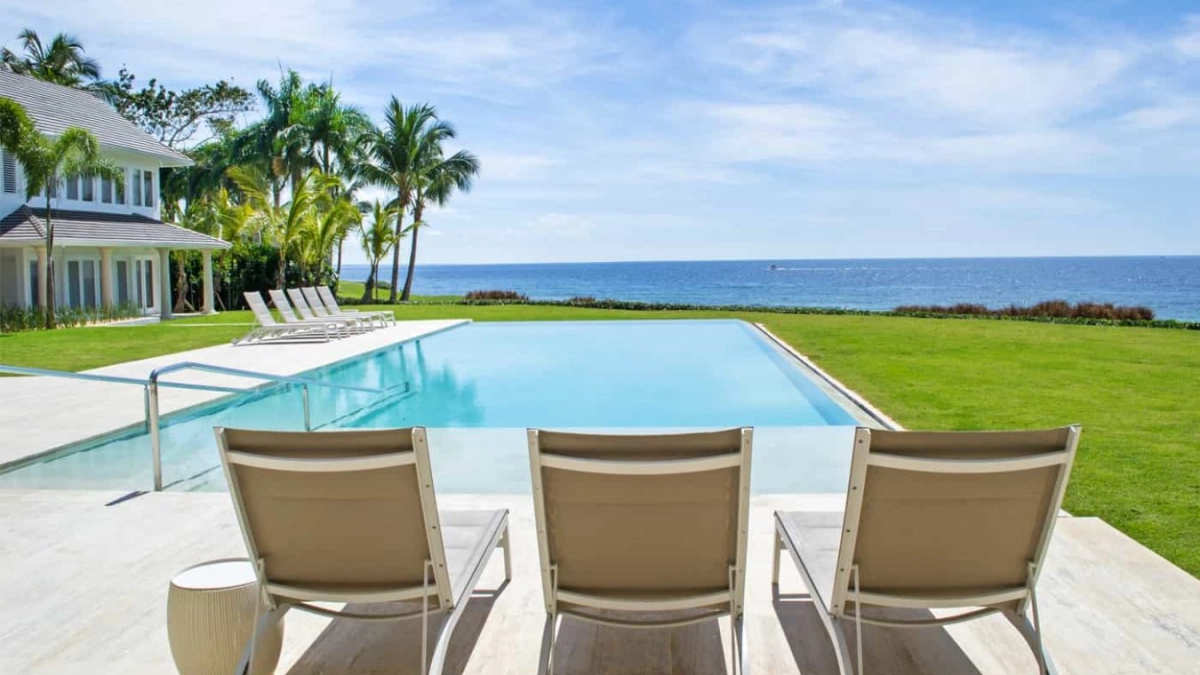 Sosualadiess background