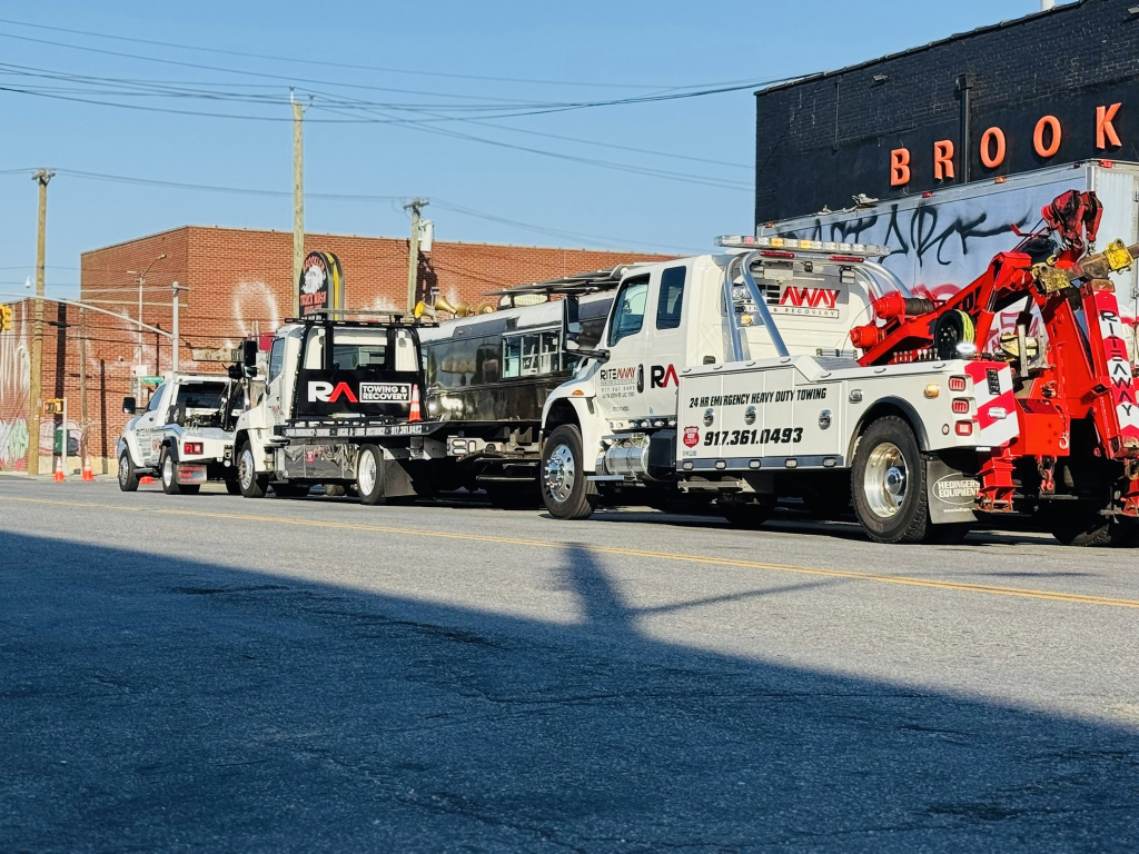 Rite Away Towings background