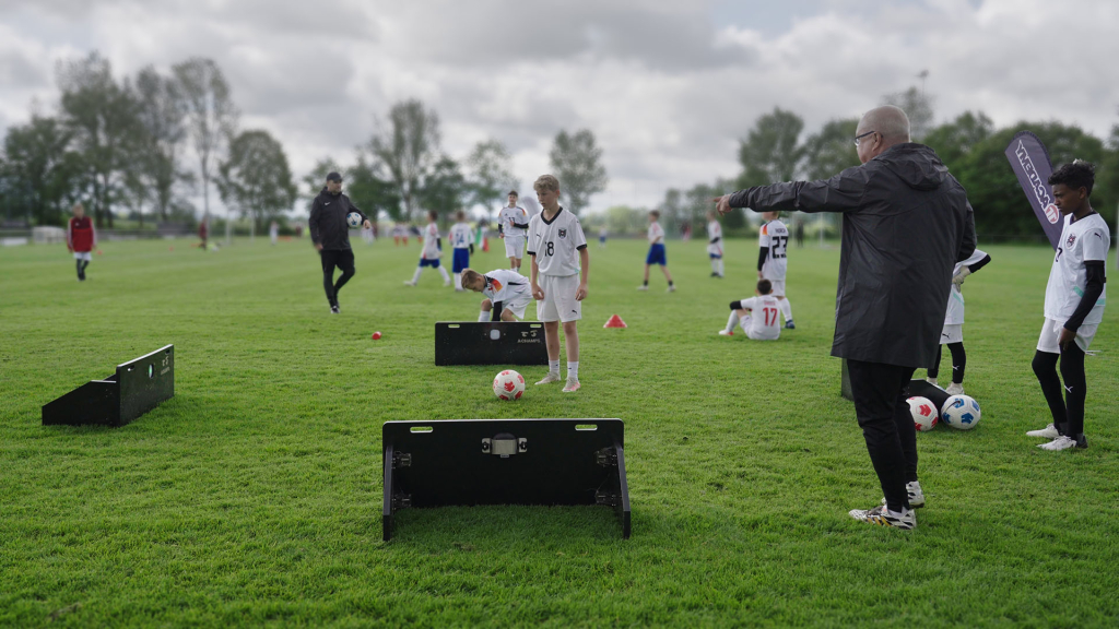 A-Champss background