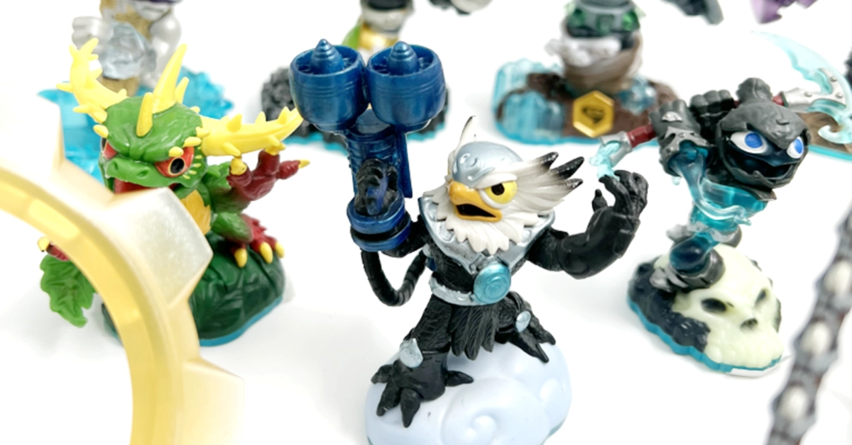 Toys to Lifes achtergrond