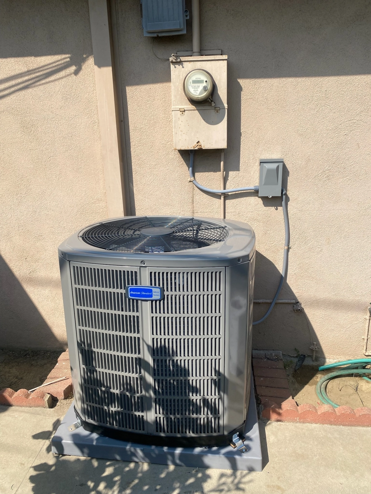Reliable Heating and Airs background