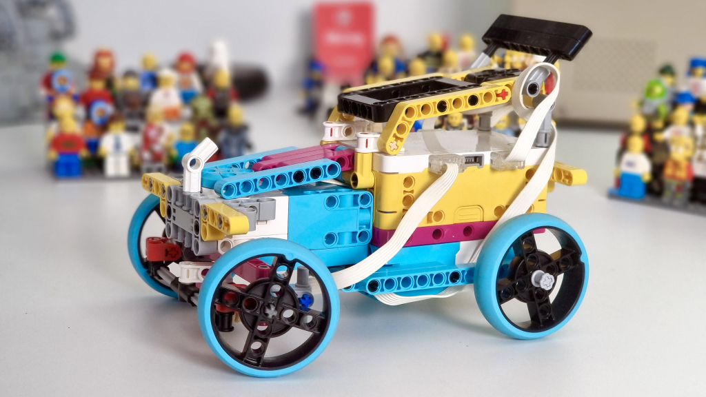 Antons Mindstormss background