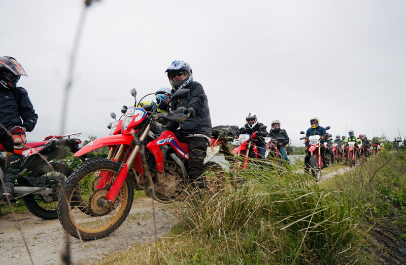 Vietnam Motorbike Tours Experts background